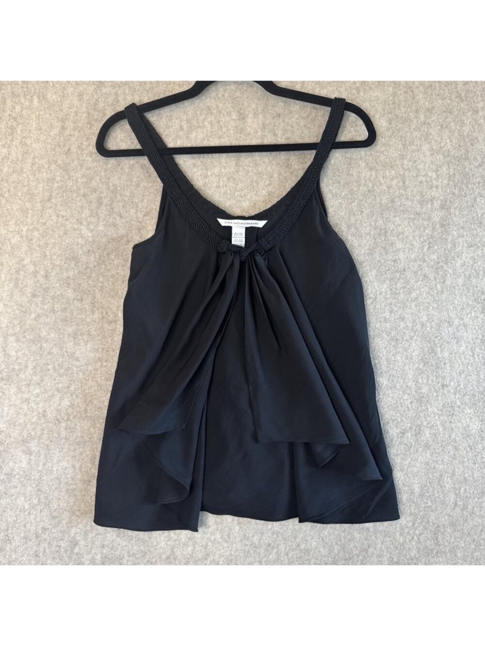 Diane von Furstenberg 100% Silk Draped Ruffle Front Tank Top Womens 10 Black